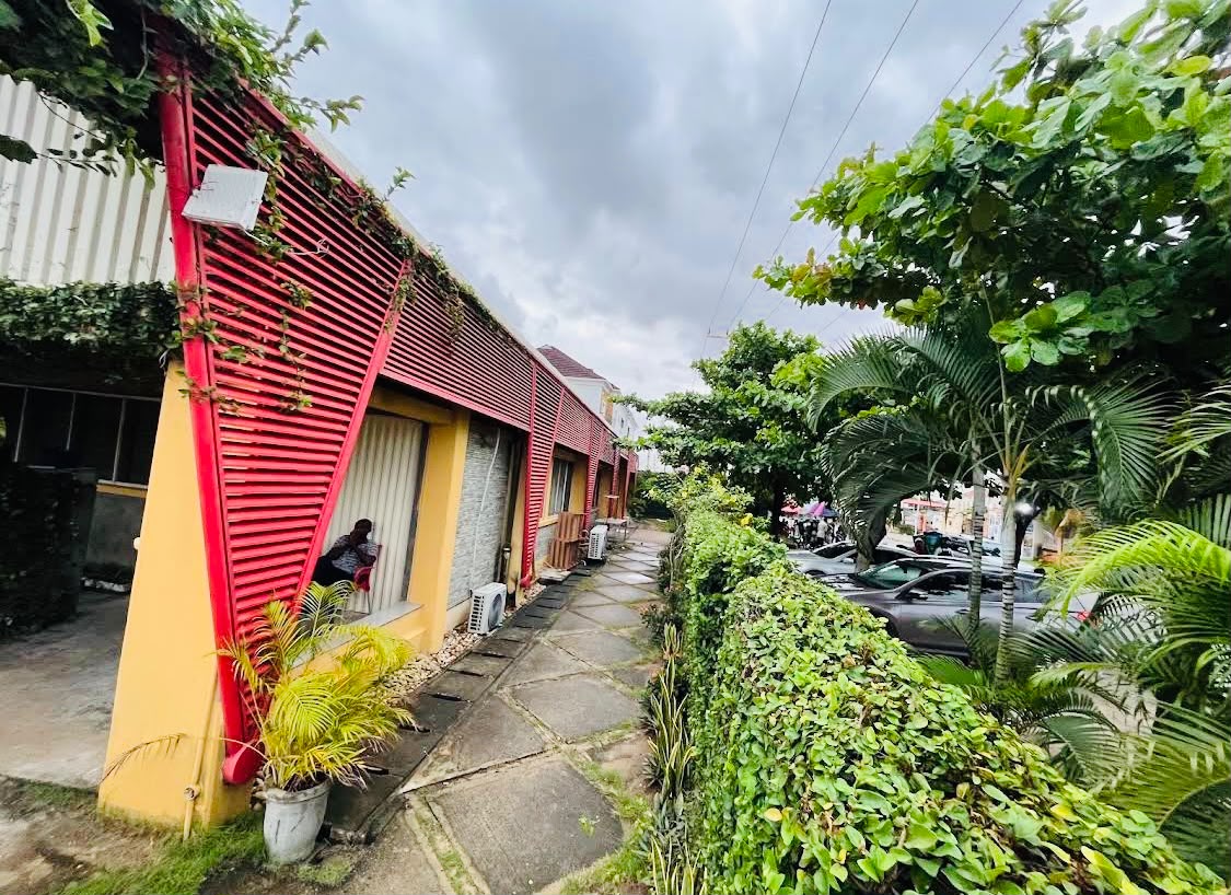 Exterior approach to DuloWork Lekki